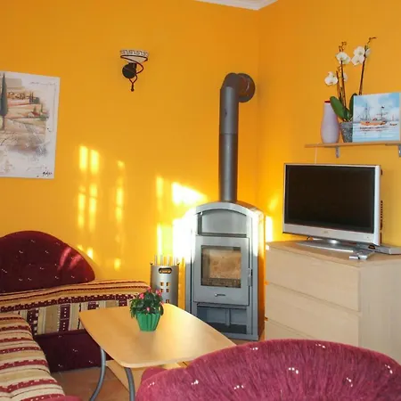 1 Bedroom In * Fuhlendorf (Mecklenburg-Vorpommern)